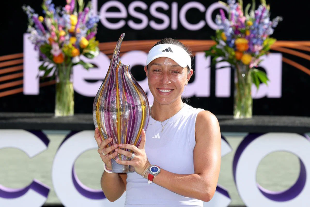 Пегула стала чемпионкой турнира в Чарльстоне