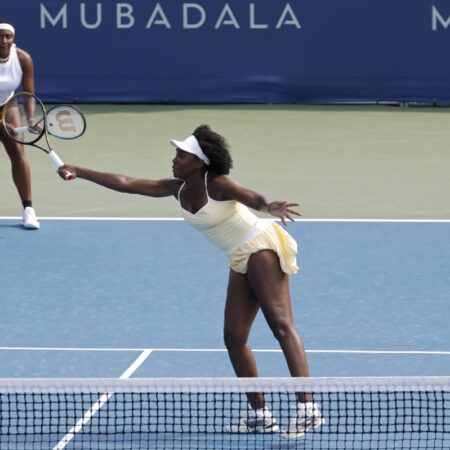Винус Уильямс одержала победу на старте парного турнира WTA-500 в Вашингтоне