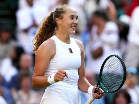 Мирра Андреева впервые в карьере вышла в четвертьфинал Уимблдона