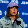 Свентек прошла в 1/8 финала в Цинциннати на снятии Костюк