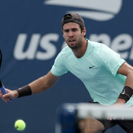 Карен Хачанов с пяти матчболов уступил 76-й ракетке мира во втором круге US Open