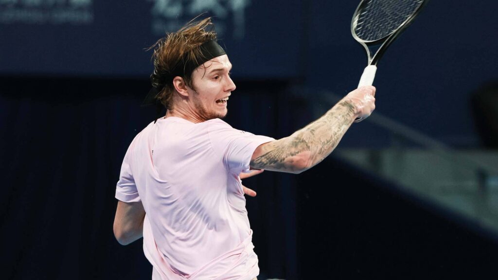 Бублик выиграл турнир ATP-250 в Ханчжоу