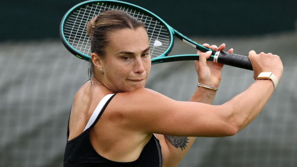 Арина Соболенко снялась с WTA-1000 в Пекине 