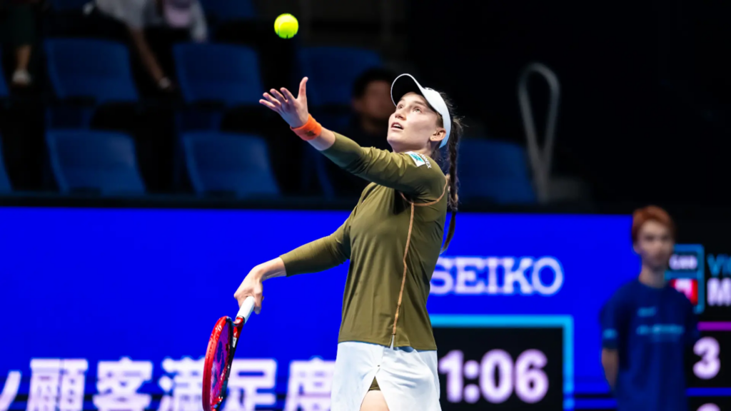 Елена Рыбакина вышла в полуфинал турнира в Токио