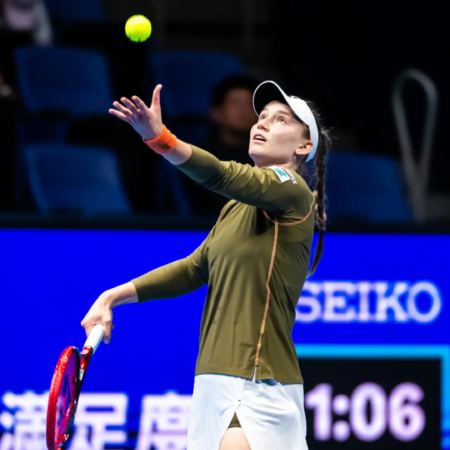 Елена Рыбакина вышла в полуфинал турнира WTA-500 в Токио
