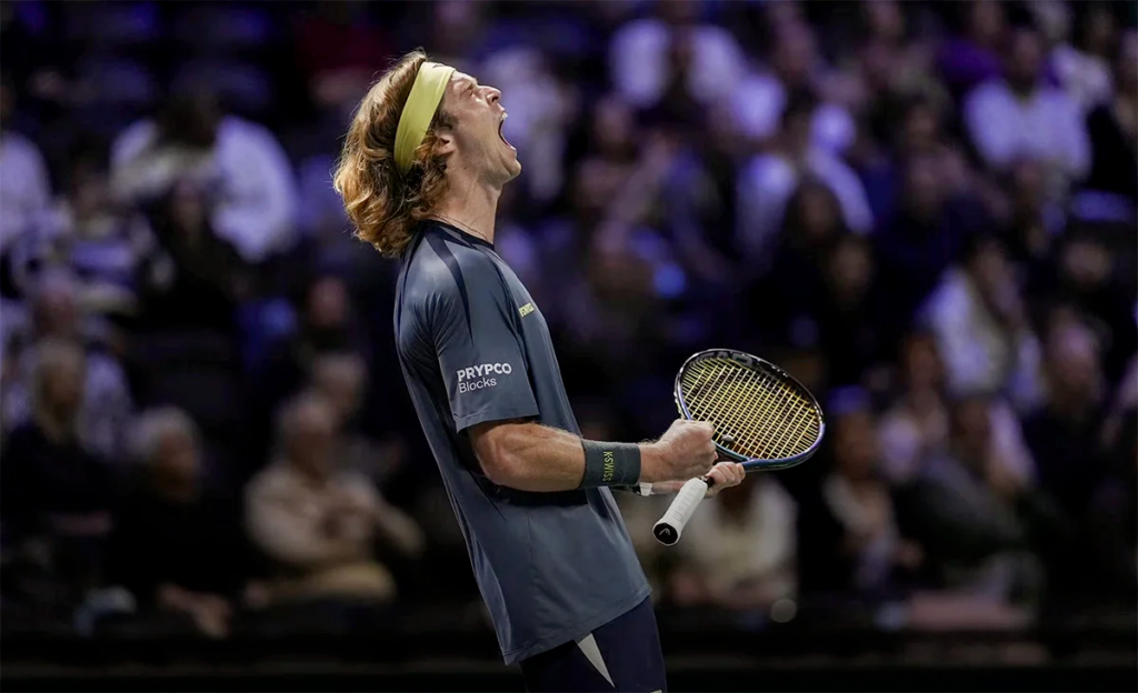 Андрей Рублев вышел в 1-8 финала