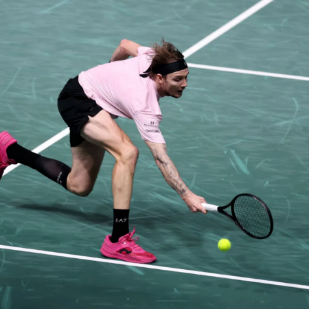 Бублик вышел в 1/8 финала «Мастерса» в Париже, где сыграет с Фрицем (+ прогноз)