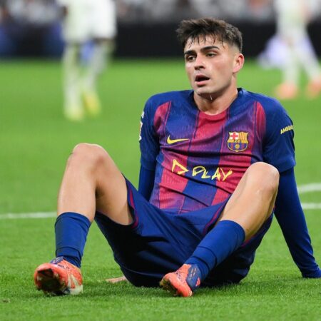 Педри пропустит не менее шести недель из-за травмы бедра