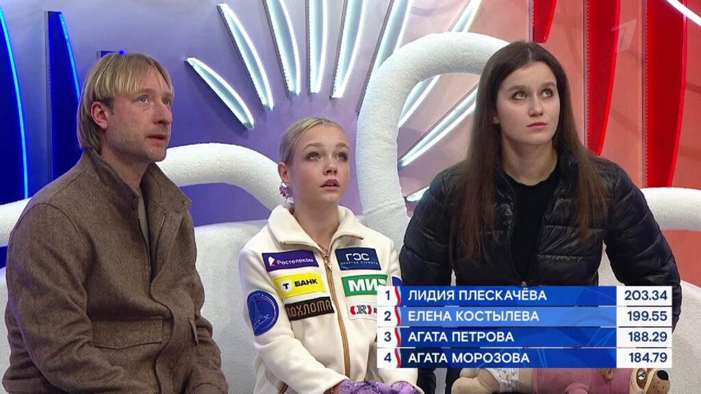 Мать Елены Костылевой обвинила Плющенко в провале спортсменки на этапе Гран-при в Омске