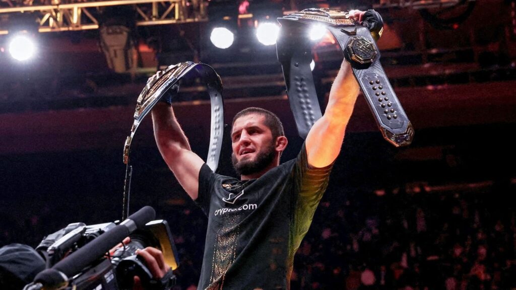 Власти Нью-Йорка накажут команду Ислама Махачева за потасовку на UFC 322