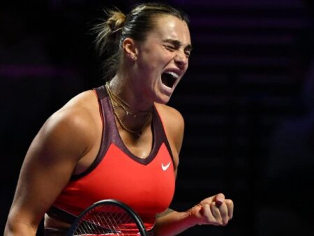 Арина Соболенко одержала вторую победу на Итоговом чемпионате WTA, одолев Джессику Пегулу