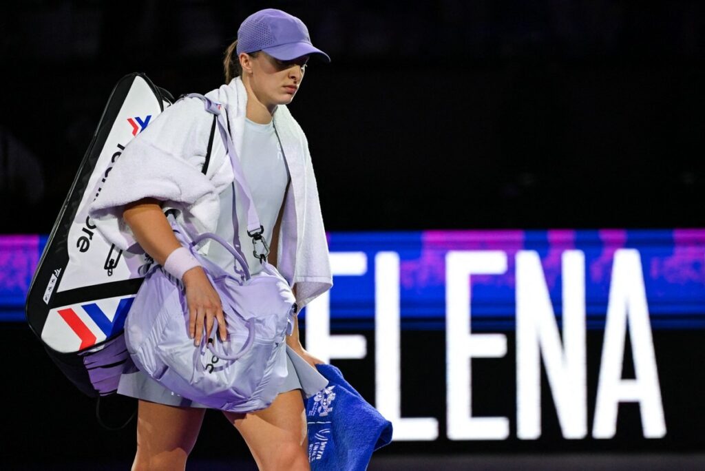 Свентек не смогла пробиться в полуфинал Итогового турнира WTA