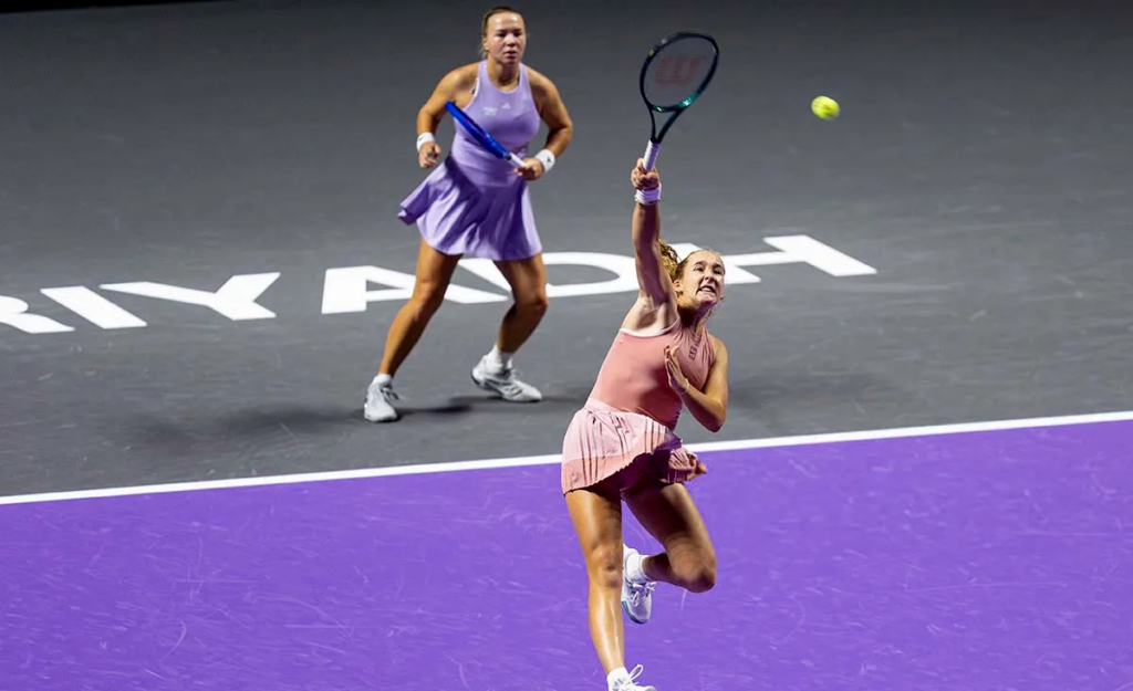 Мирра Андреева и Диана Шнайдер лишились шанса сыграть в полуфинале Итогового турнира WTA