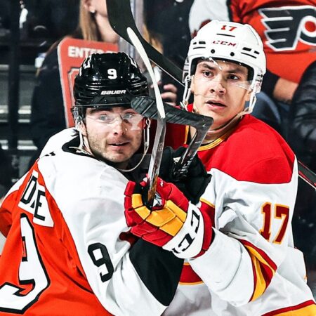 Ассист Шаранговича помог «Калгари» обыграть «Филадельфию» с Колосовым на воротах