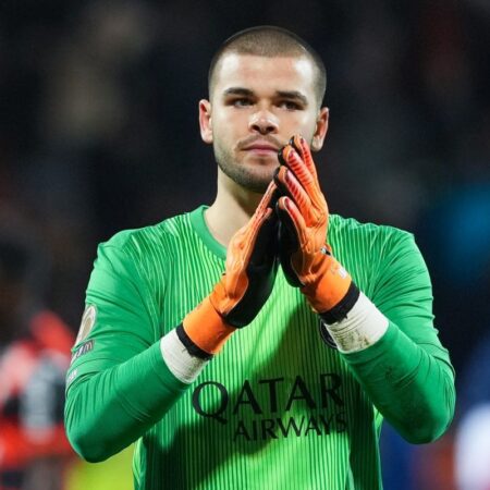 Вратаря ПСЖ Люку Шевалье обвиняют в фашизме