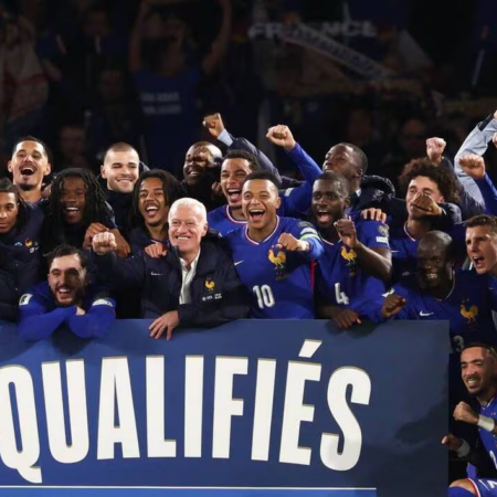 Сборная Франции разгромила команду Украины и отобралась на ЧМ-2026
