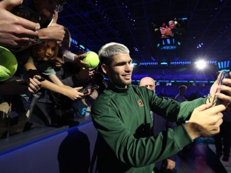 Карлос Алькарас завершит год в статусе первой ракетки мира