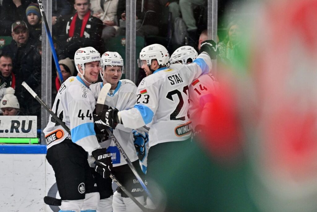 «Динамо-Минск» начало выездную серию с убедительной победы над «Ак Барс» – 3:7