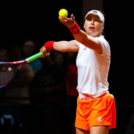 41-летняя Вера Звонарева вышла в 1/4 турнира в Дубае