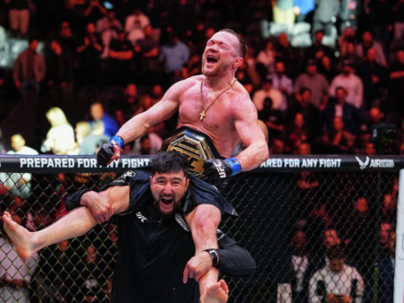 Петр Ян победил Мераба Двалишвили и вернул пояс UFC