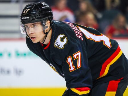 Егор Шарангович провел лучший матч в сезоне НХЛ, набрав 2+1