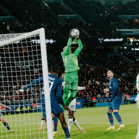 Матвей Сафонов провел второй сухой матч подряд за ПСЖ