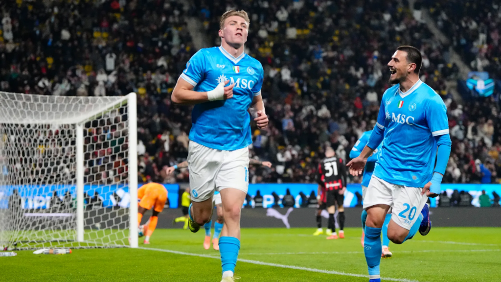 Наполи выиграл у Милана