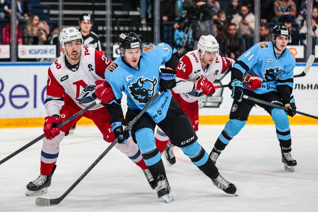 Минское «Динамо» уступило «Локомотиву»