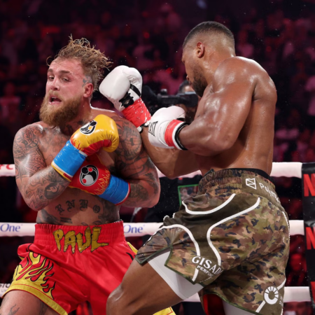 Джейк Пол с переломом челюсти госпитализирован после поражения от Джошуа