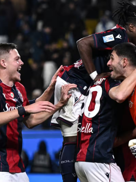 Болонья сенсационно обыграла Интер и вышла в финал Суперкубка Италии