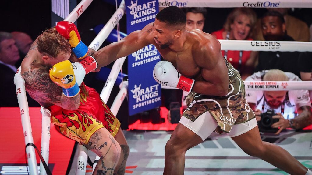 Джейк Пол госпитализирован