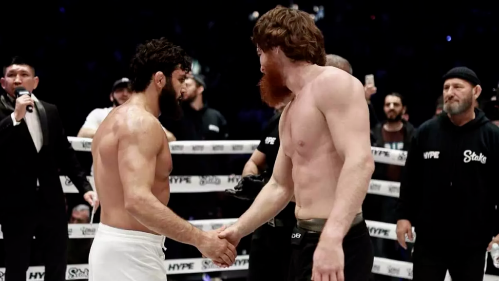 Армен Царукян не сумел финишировать Шарабутдина Магомедова