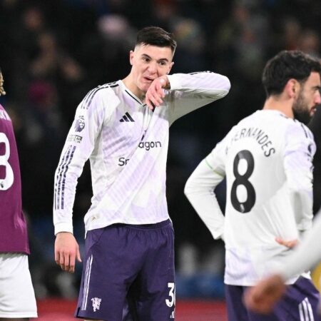 Манчестер Юнайтед упустил победу над Бёрнли в первом матче после увольнения Аморима