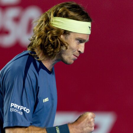 Андрей Рублев вышел в полуфинал турнира ATP-250 в Гонконге