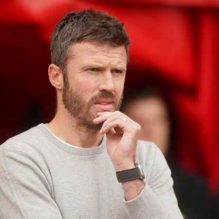 Майкл Кэррик возглавил Манчестер Юнайтед до конца сезона