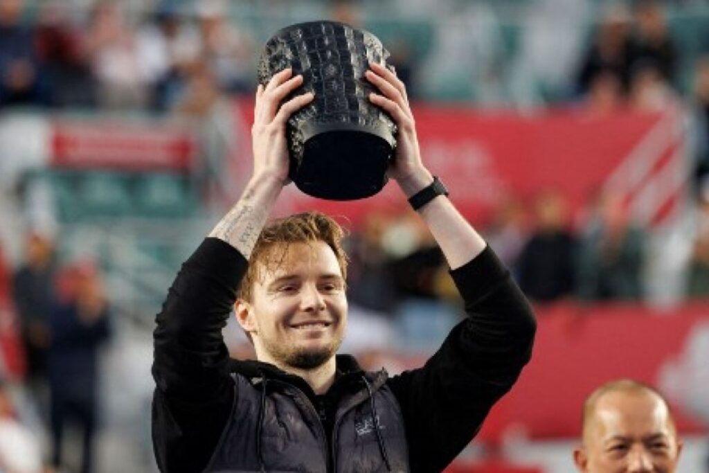 Бублик завоевал титул чемпиона турнира ATP-250