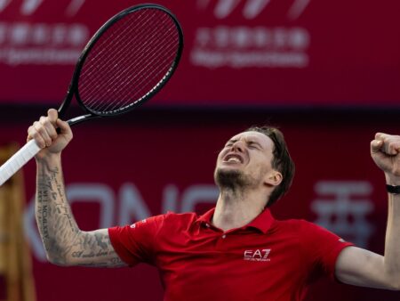 Александр Бублик завоевал титул чемпиона турнира ATP-250 в Гонконге
