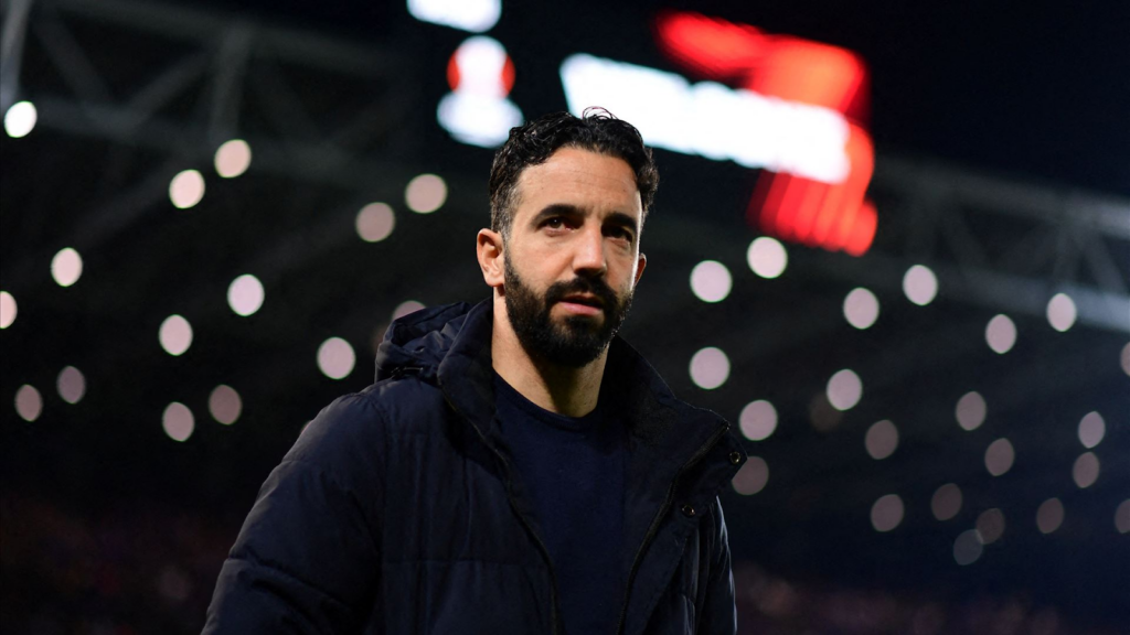 Манчестер Юнайтед уволил Рубена Аморима 