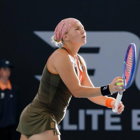 Диана Шнайдер вышла в четвертьфинал турнира в Аделаиде