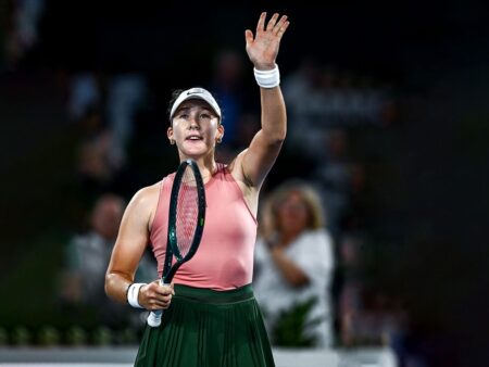 Мирра Андреева обыграла Диану Шнайдер и вышла в финал турнира в Аделаиде