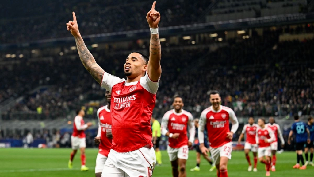 Арсенал первым квалифицировался в плей-офф Лиги Чемпионов