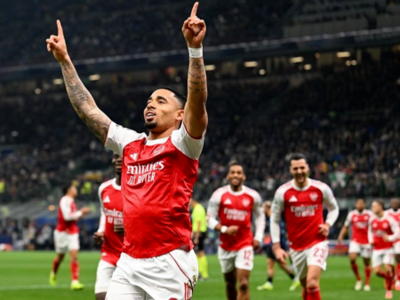 Арсенал первым квалифицировался в плей-офф Лиги Чемпионов