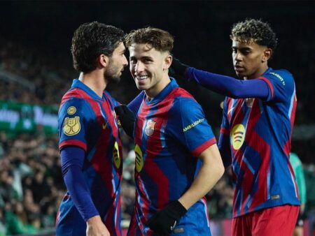 Барселона обыграла Расинг Сантандер и вышла в четвертьфинал Кубка Испании