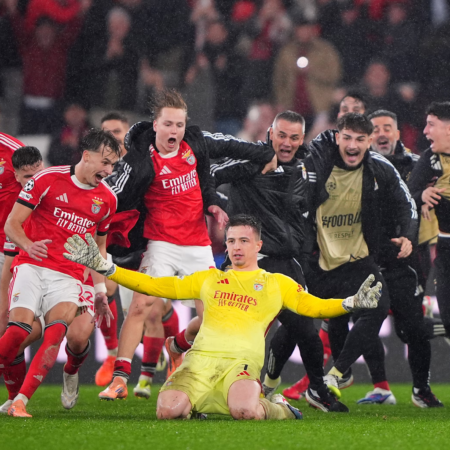 Гол Трубина на последней секунде вывел Бенфику в плей-офф Лиги Чемпионов