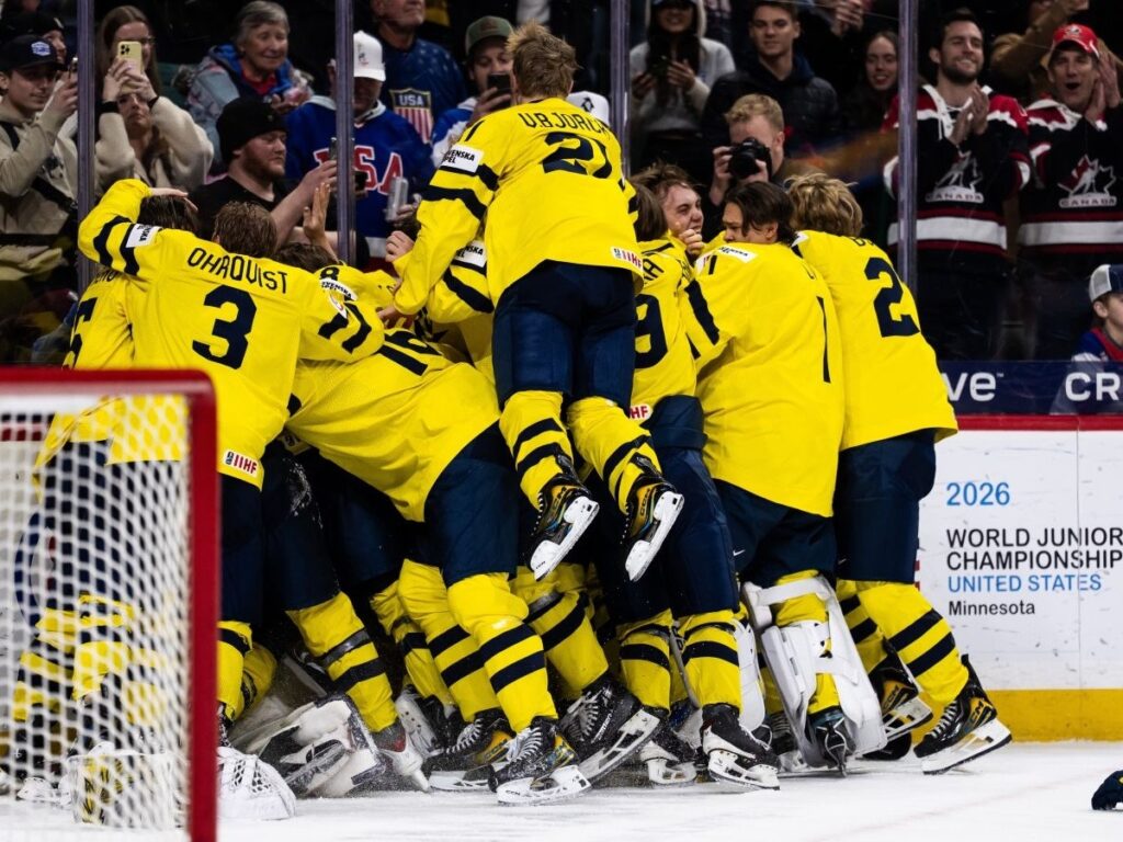 Сборная Швеции выиграла молодежный Чемпионат мира по хоккею-2026