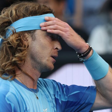 Рублев проиграл Серундоло в третьем круге Australian Open-2026, не выиграв ни сета