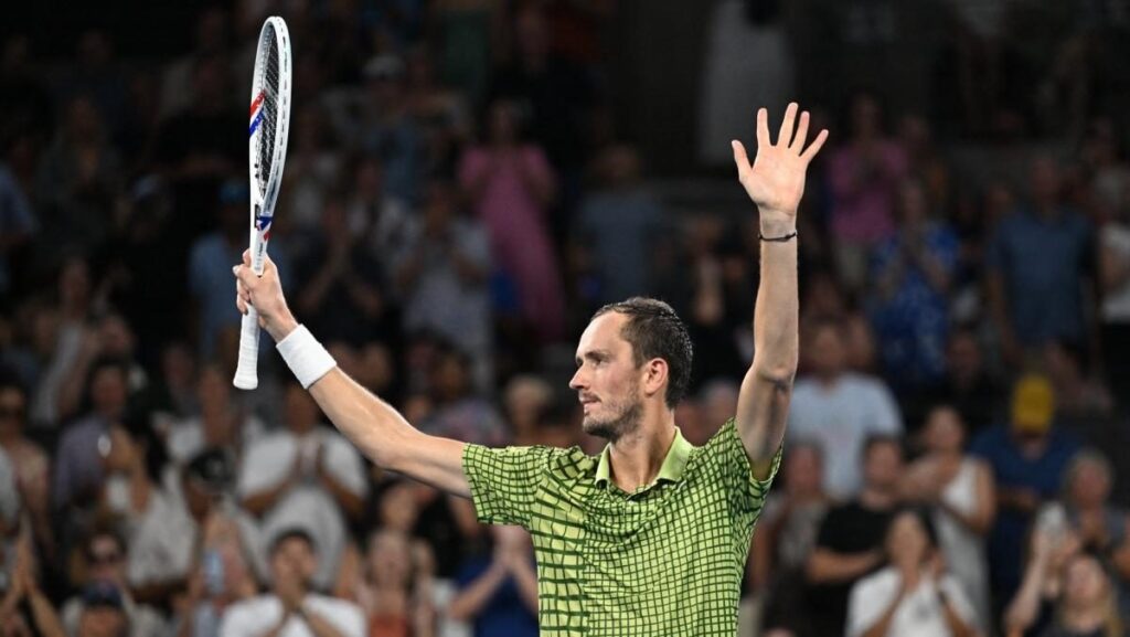Даниил Медведев стал первым четвертьфиналистом турнира ATP-500 в Дубае
