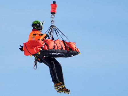 Горнолыжница Линдси Вонн сломала ногу при падении в скоростном спуске на Олимпиаде