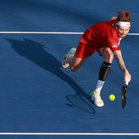 Александр Бублик проиграл Грикспору и не смог пробиться в 1/4 финала турнира Дубае