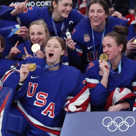 Женская сборная США по хоккею выиграла золото Олимпиады-2026